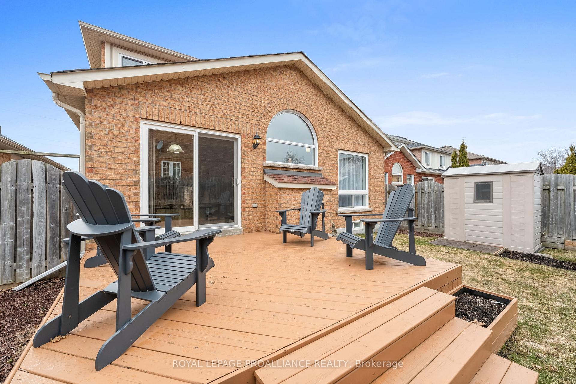 Photo 37 of 1707 Whitestone Drive, Oshawa, Samac — HOMEH