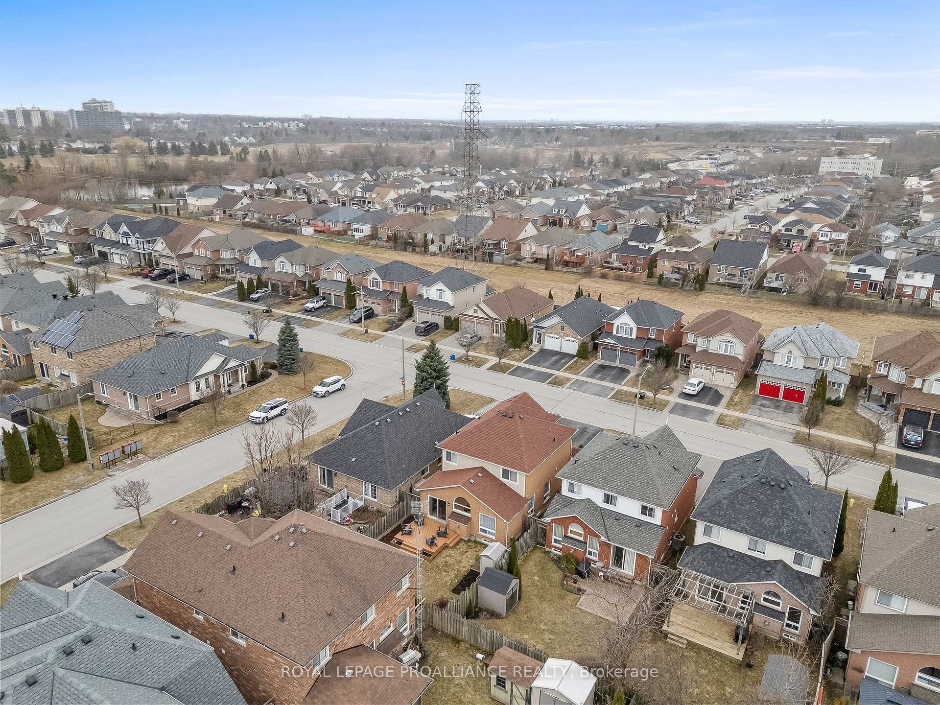 Photo 41 of 1707 Whitestone Drive, Oshawa, Samac — HOMEH