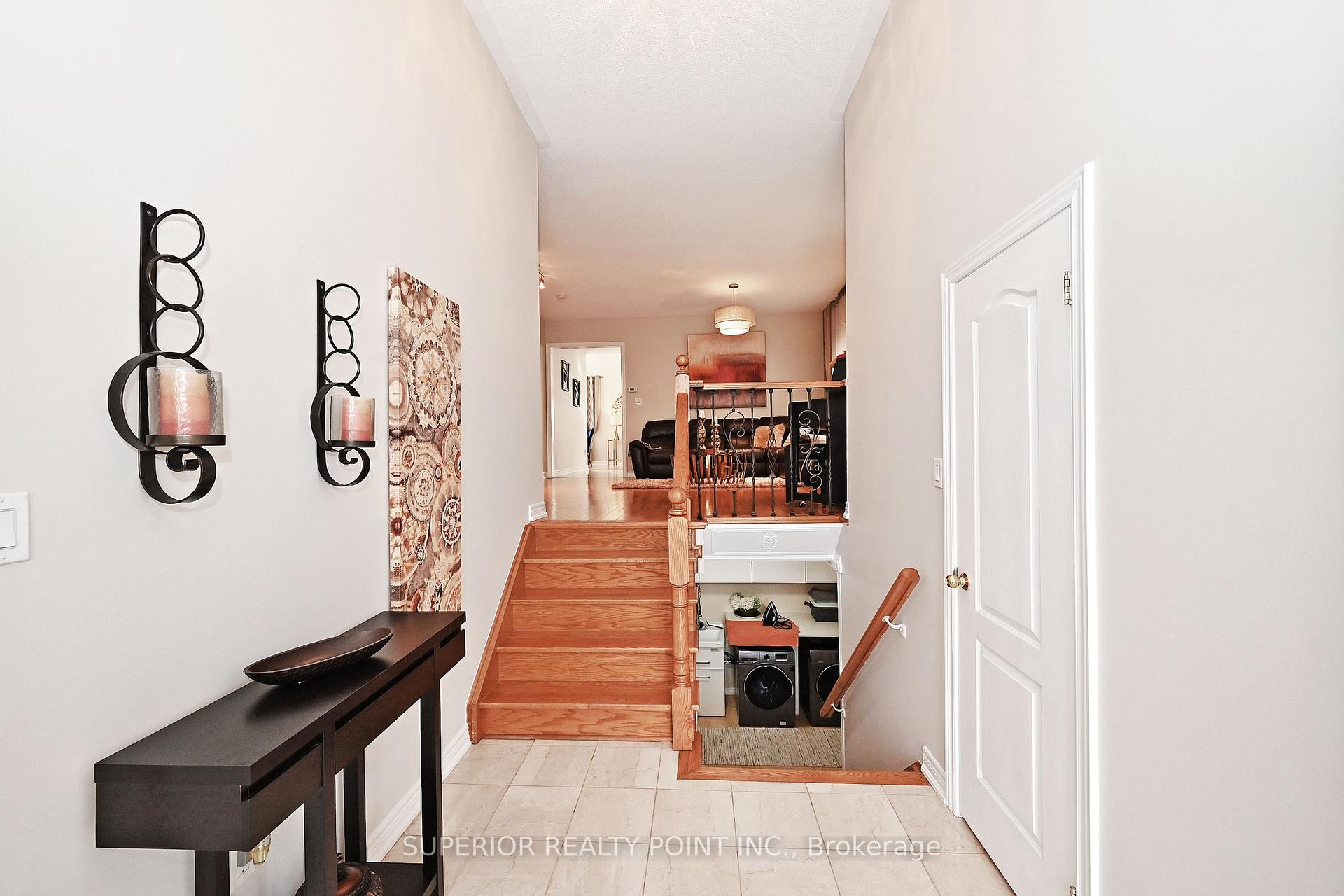Photo 3 of 209 Queen Filomena Avenue, Vaughan, Patterson — HOMEH
