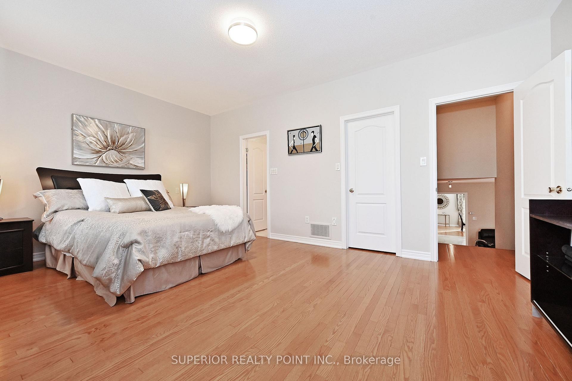 Photo 23 of 209 Queen Filomena Avenue, Vaughan, Patterson — HOMEH