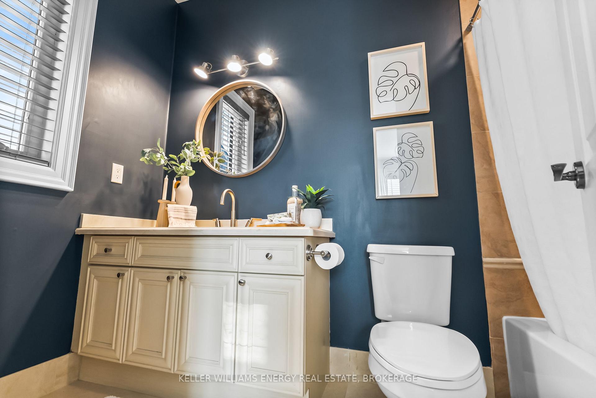 Photo 36 of 18 Leithridge Crescent, Whitby, Brooklin — HOMEH