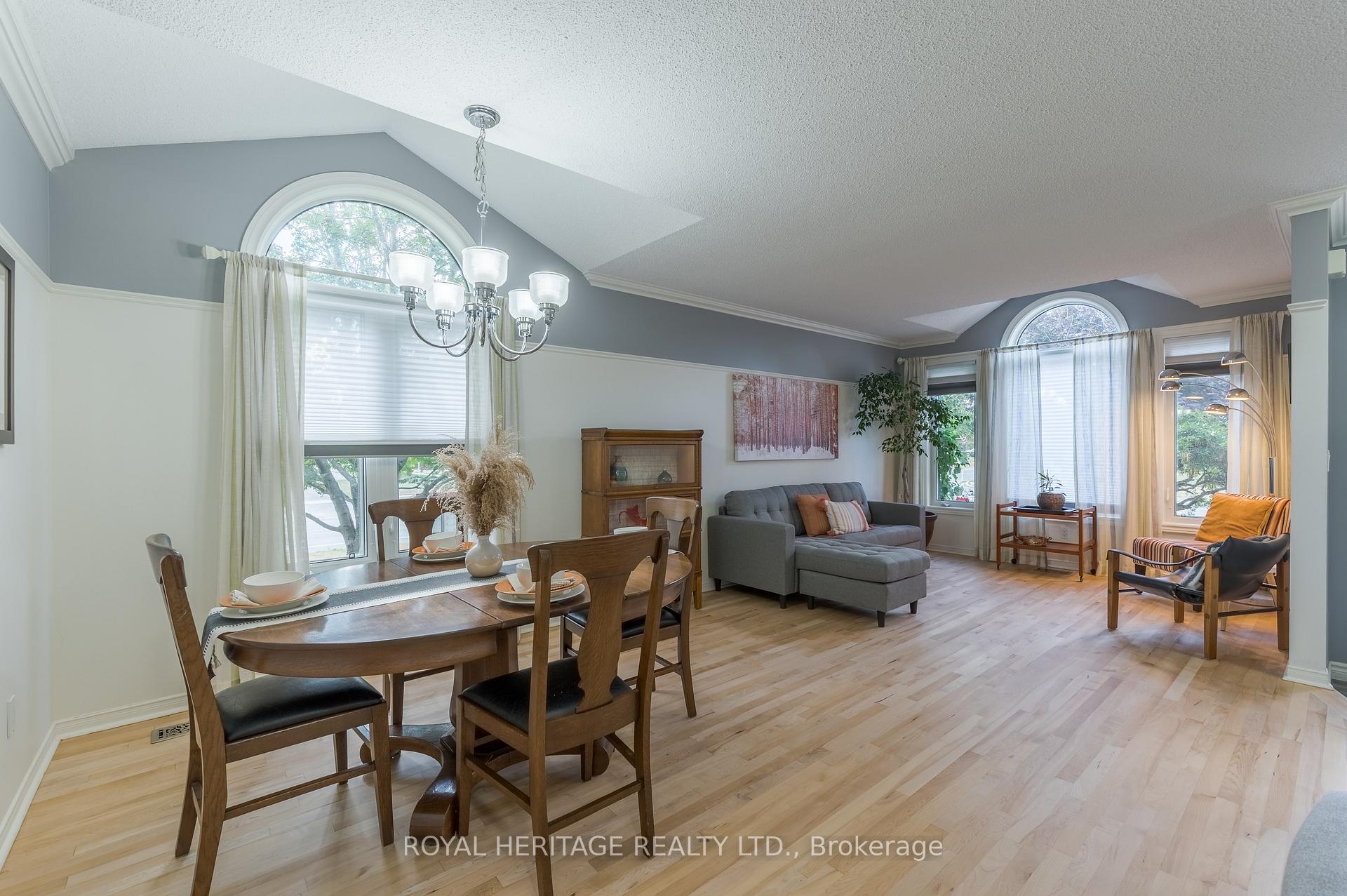 Photo 5 of 1943 Cherryhill Road, Peterborough, Monaghan Ward 2 — HOMEH
