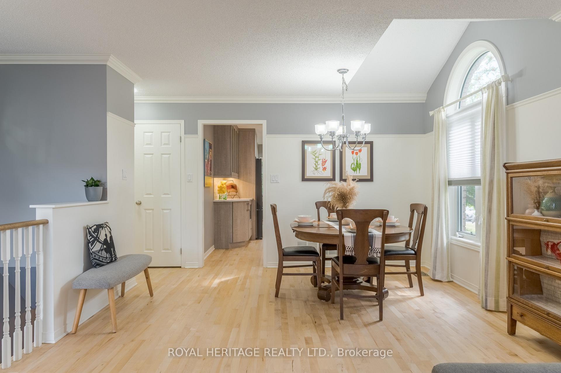 Photo 11 of 1943 Cherryhill Road, Peterborough, Monaghan Ward 2 — HOMEH