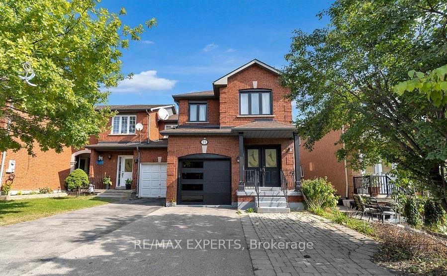 Photo 1 of 11 Wedgewood Place, Vaughan, Concord — HOMEH