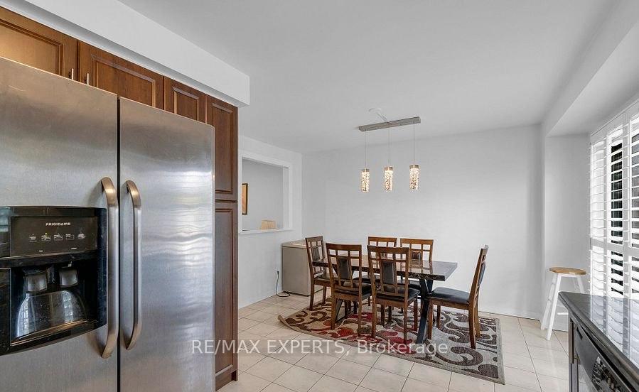 Photo 11 of 11 Wedgewood Place, Vaughan, Concord — HOMEH