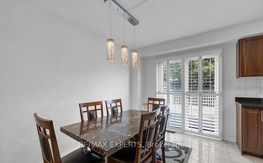 Photo 12 of 11 Wedgewood Place, Vaughan, Concord — HOMEH