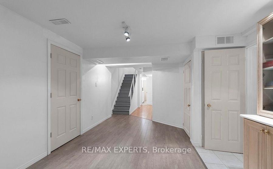 Photo 18 of 11 Wedgewood Place, Vaughan, Concord — HOMEH