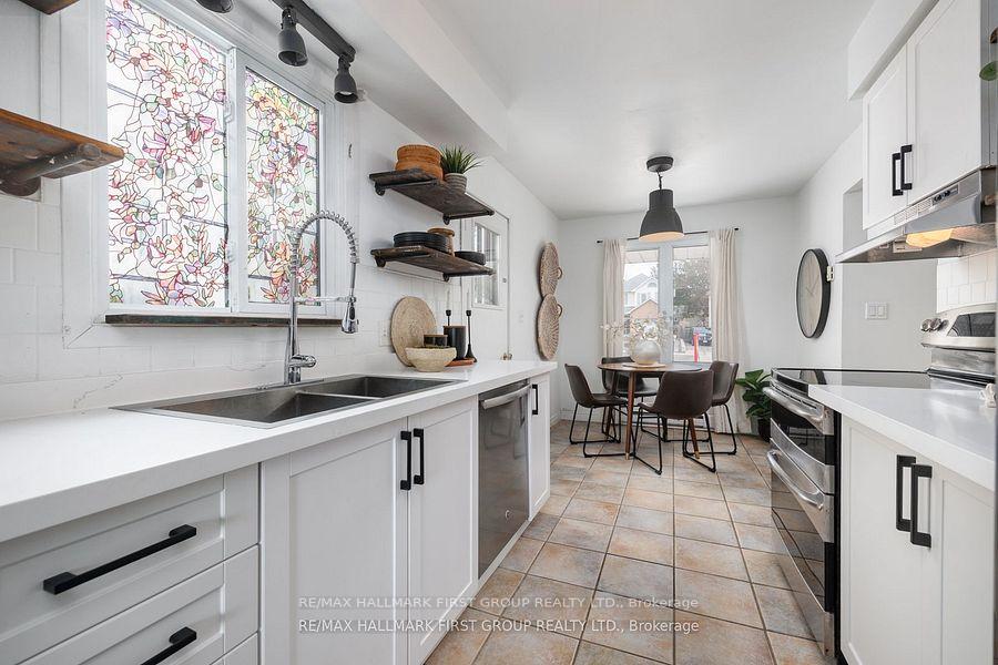 Photo 9 of 34 Overbank Drive, Oshawa, McLaughlin — HOMEH