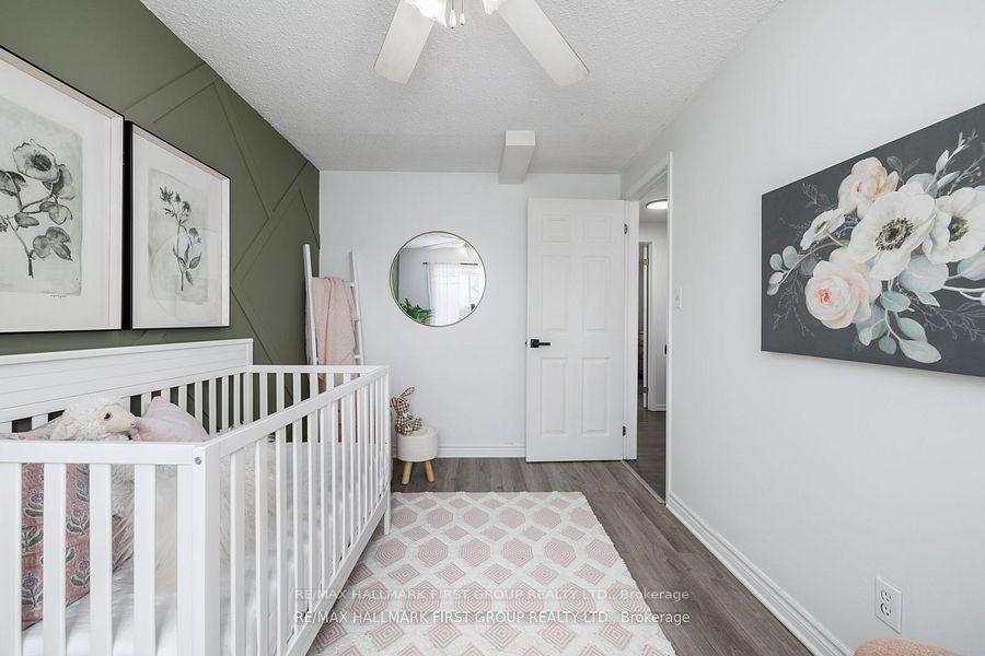 Photo 18 of 34 Overbank Drive, Oshawa, McLaughlin — HOMEH