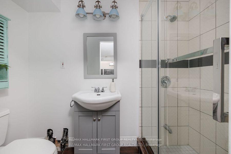 Photo 27 of 34 Overbank Drive, Oshawa, McLaughlin — HOMEH