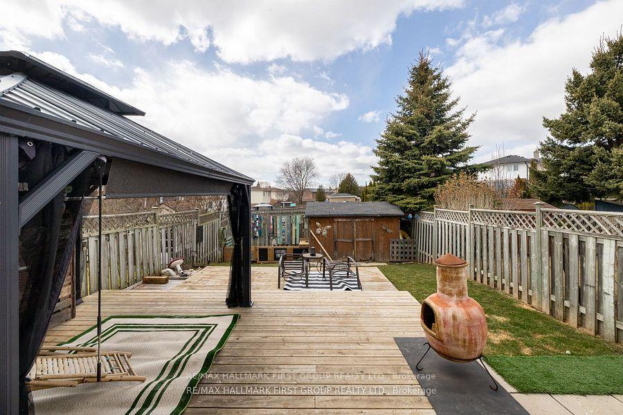 Photo 30 of 34 Overbank Drive, Oshawa, McLaughlin — HOMEH