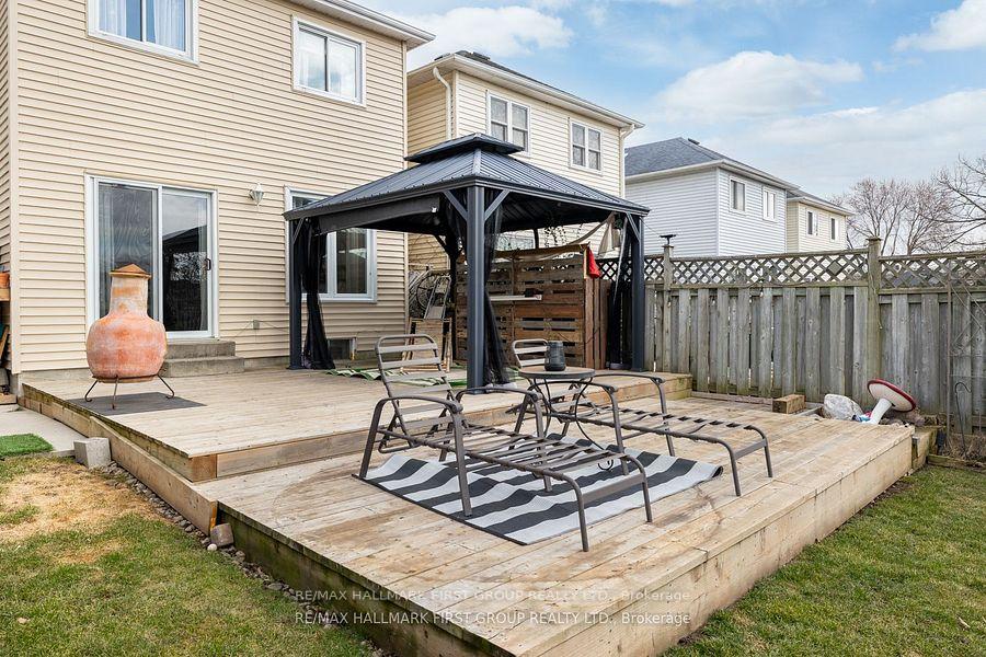Photo 31 of 34 Overbank Drive, Oshawa, McLaughlin — HOMEH