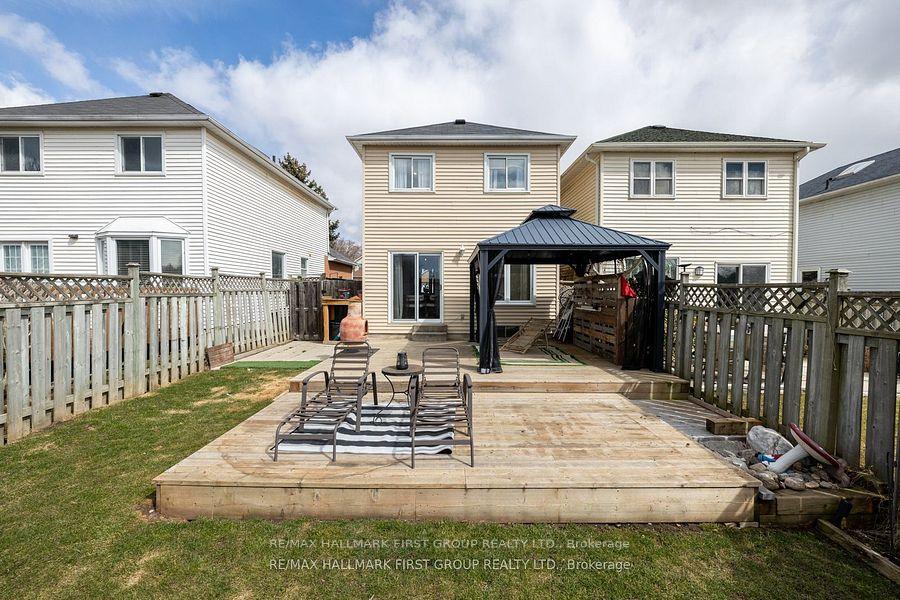 Photo 33 of 34 Overbank Drive, Oshawa, McLaughlin — HOMEH