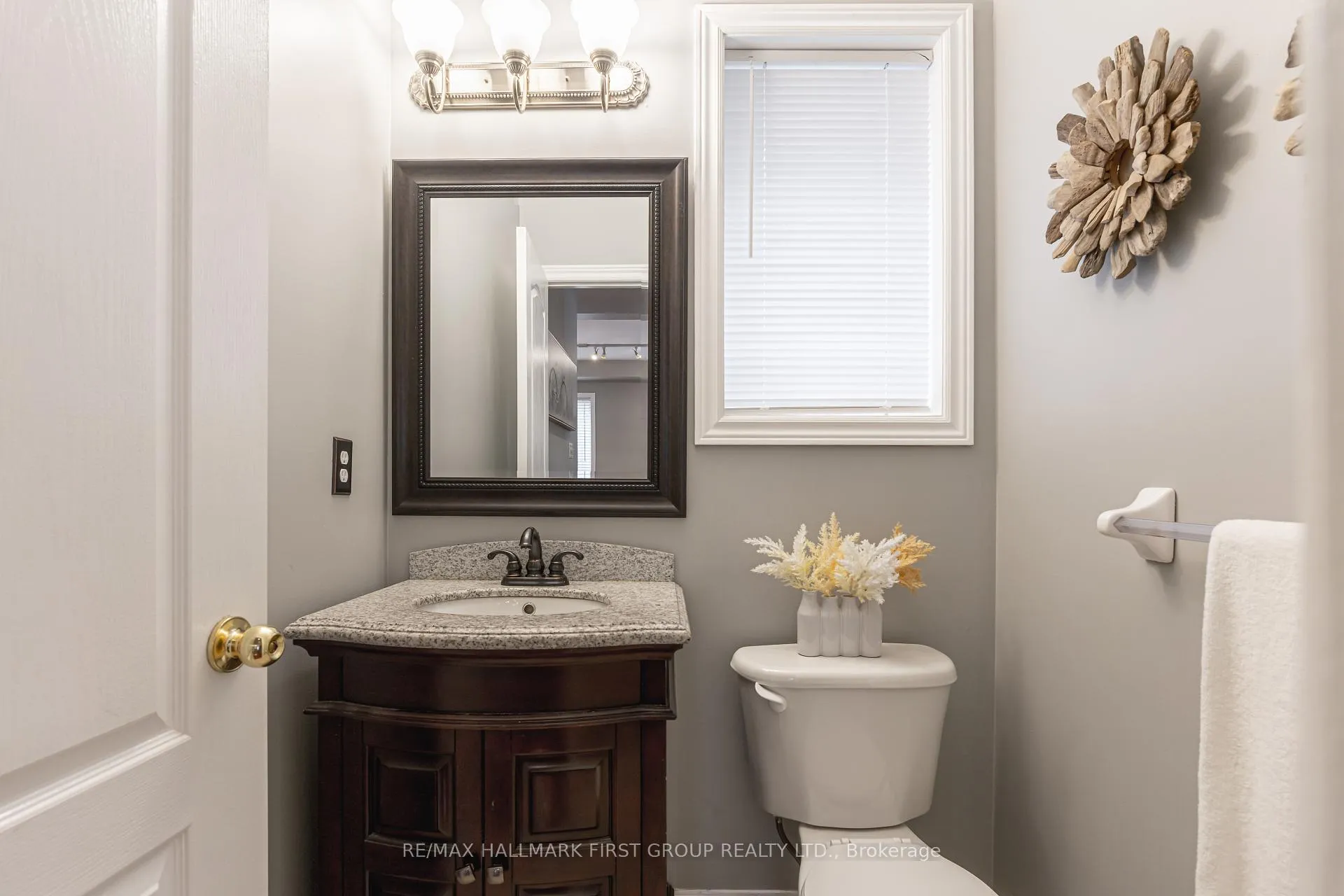 Photo 17 of 69 Abbyview Drive, Whitby, Williamsburg — HOMEH