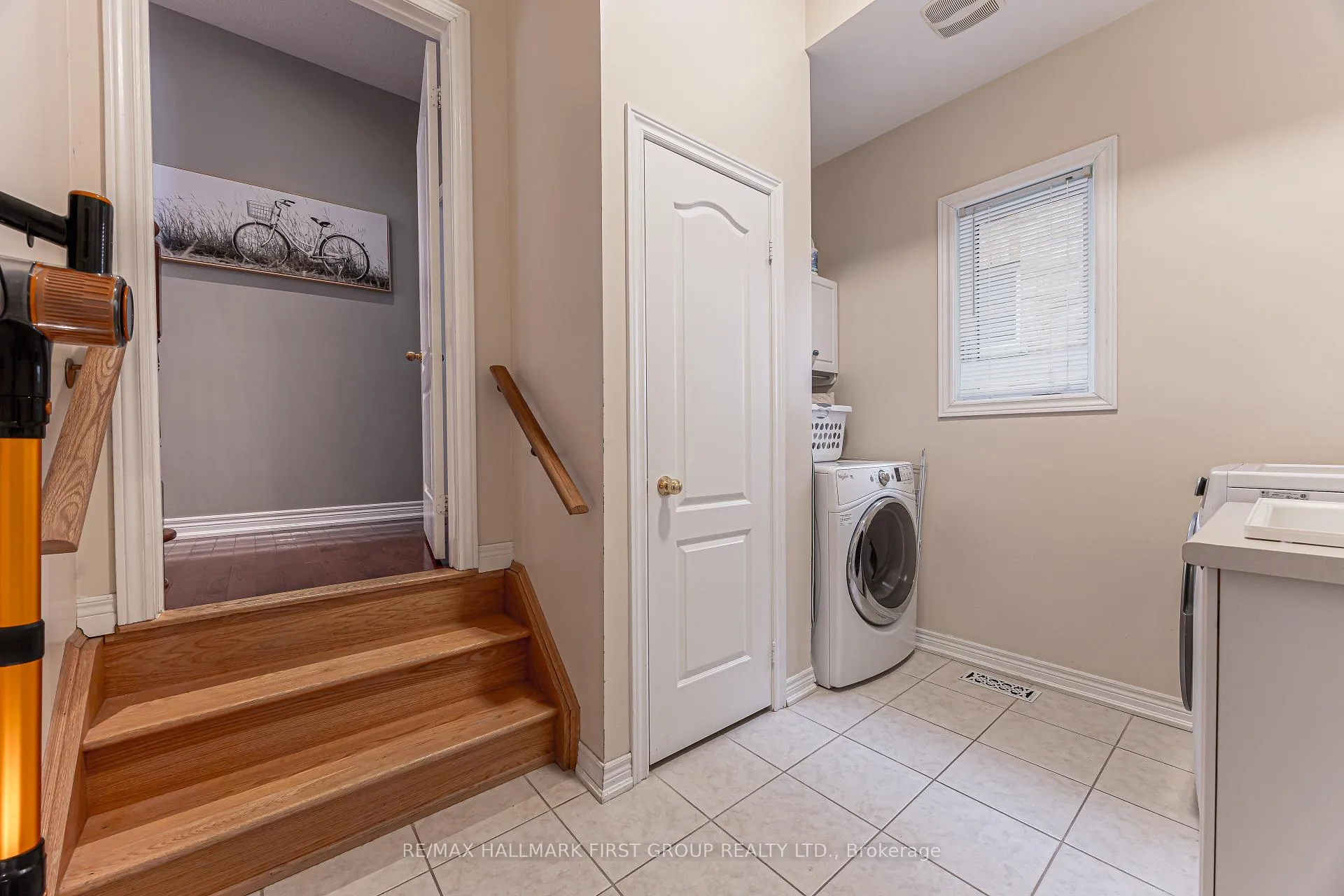 Photo 18 of 69 Abbyview Drive, Whitby, Williamsburg — HOMEH