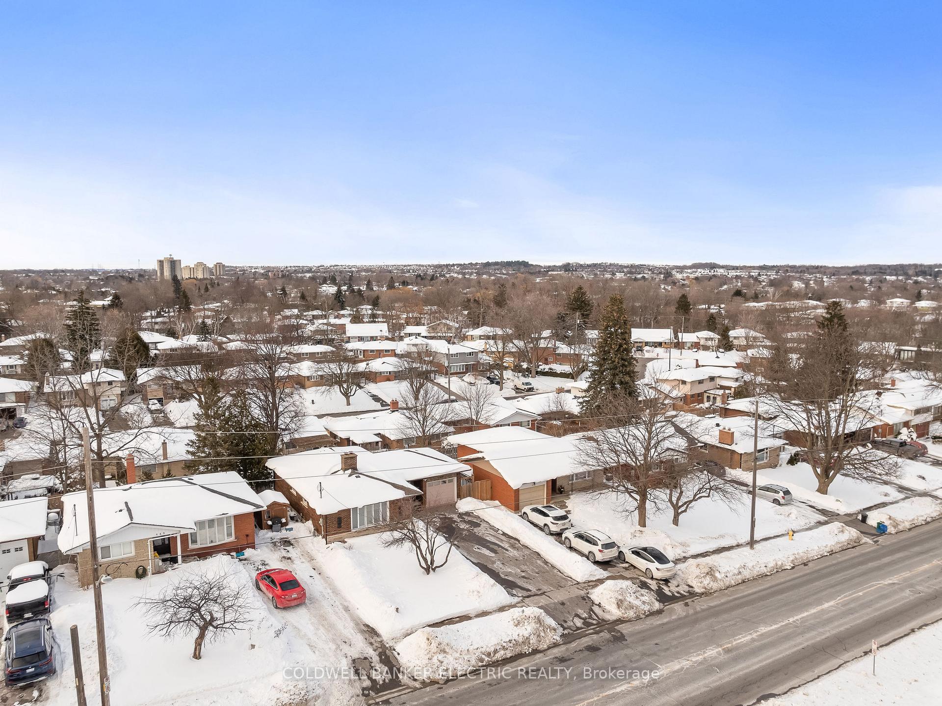 Photo 5 of 454 Adelaide Avenue E, Oshawa, O'Neill — HOMEH