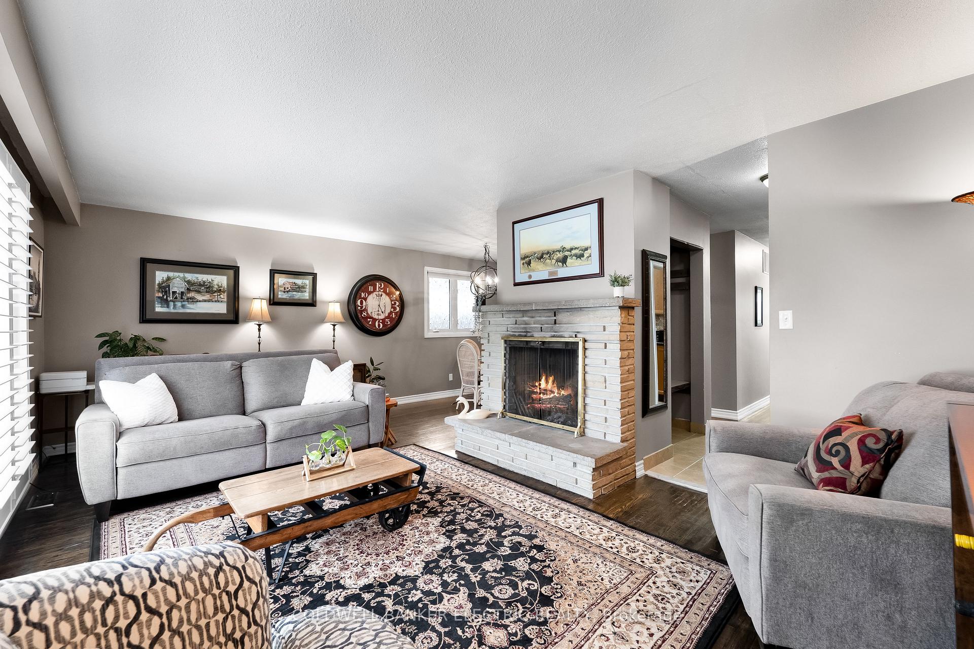 Photo 10 of 454 Adelaide Avenue E, Oshawa, O'Neill — HOMEH