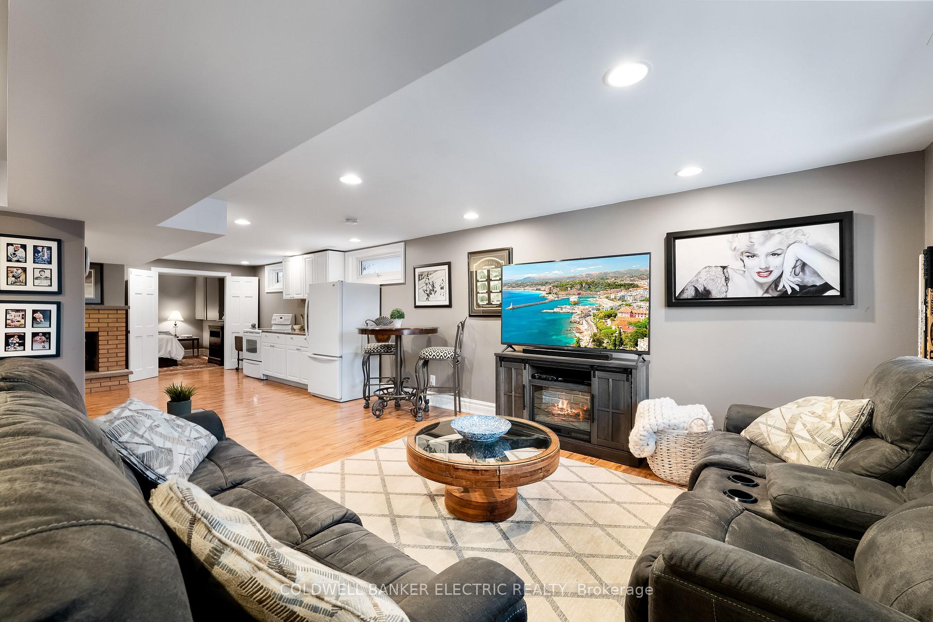 Photo 26 of 454 Adelaide Avenue E, Oshawa, O'Neill — HOMEH