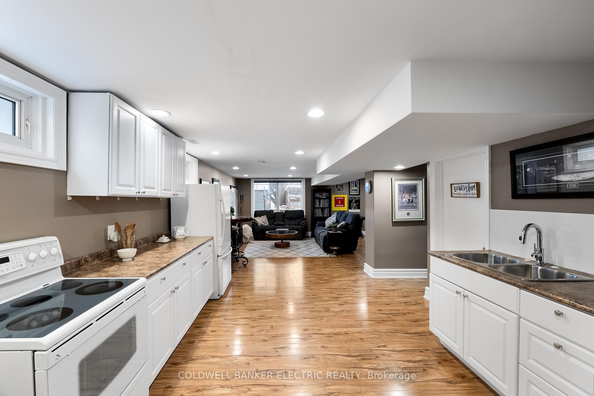 Photo 35 of 454 Adelaide Avenue E, Oshawa, O'Neill — HOMEH