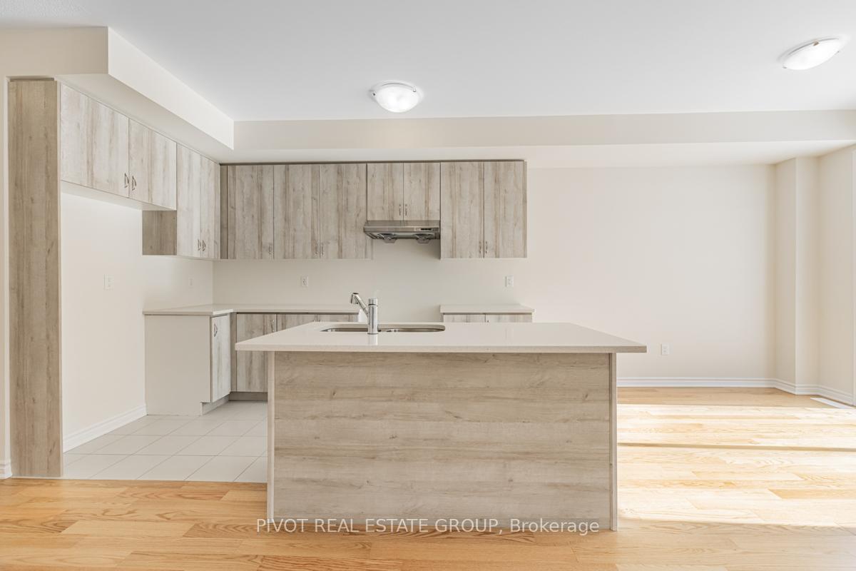 Photo 5 of 44 Waterfront Crescent, Whitby, Port Whitby — HOMEH
