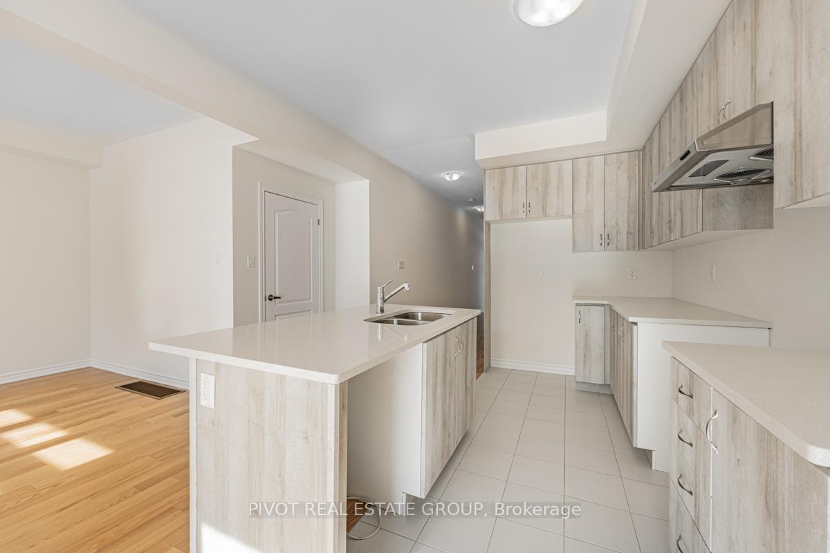 Photo 6 of 44 Waterfront Crescent, Whitby, Port Whitby — HOMEH