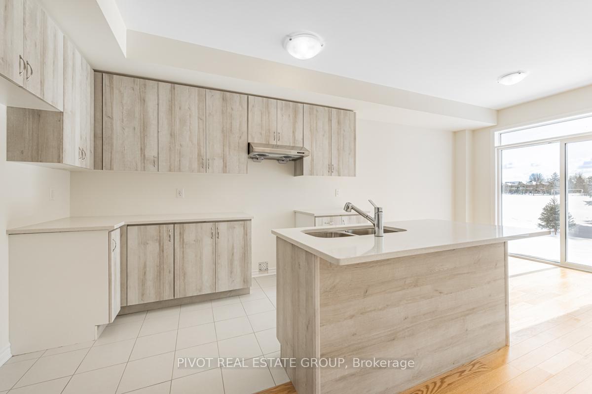 Photo 7 of 44 Waterfront Crescent, Whitby, Port Whitby — HOMEH