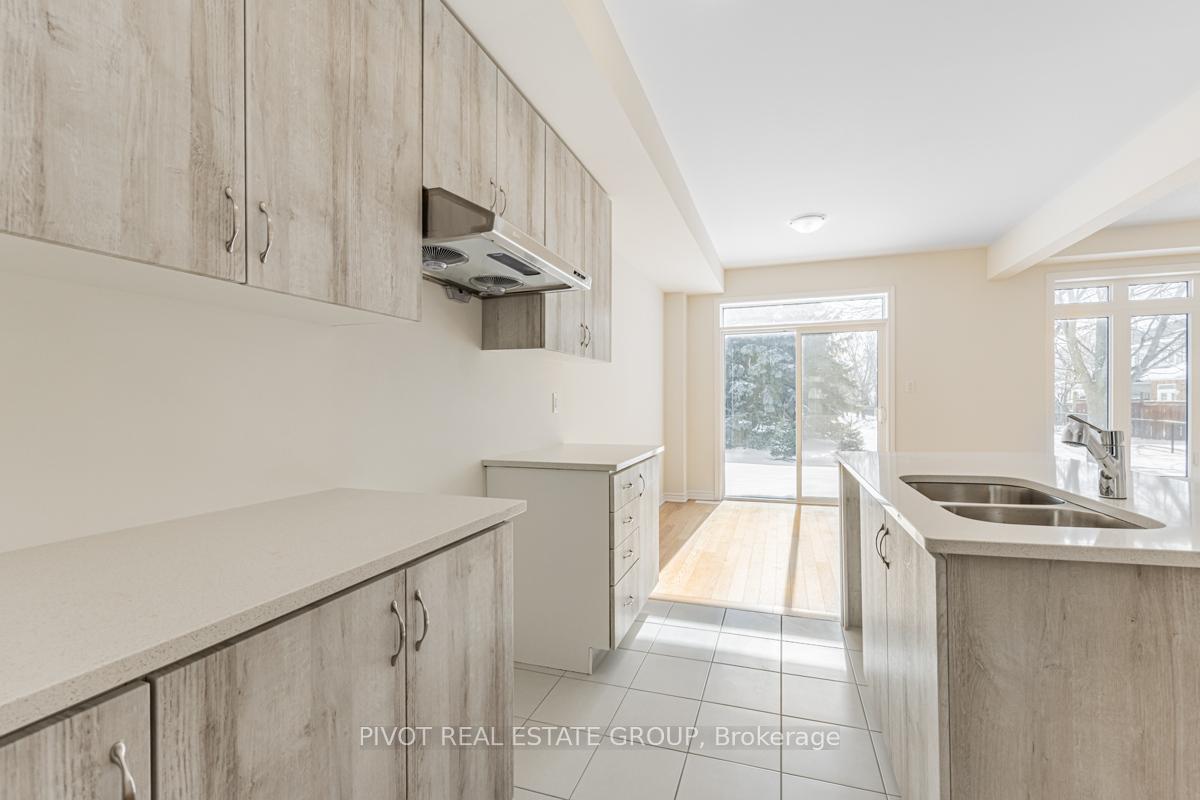 Photo 10 of 44 Waterfront Crescent, Whitby, Port Whitby — HOMEH