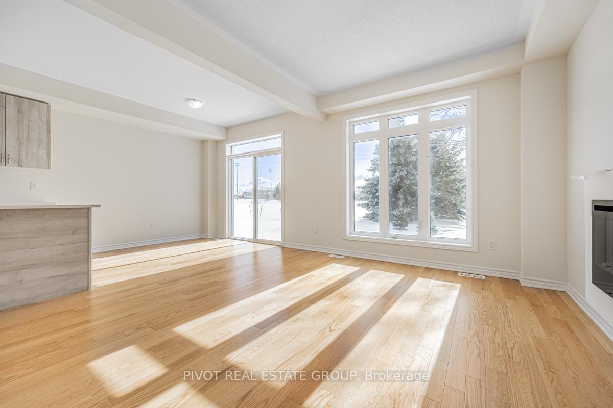 Photo 11 of 44 Waterfront Crescent, Whitby, Port Whitby — HOMEH