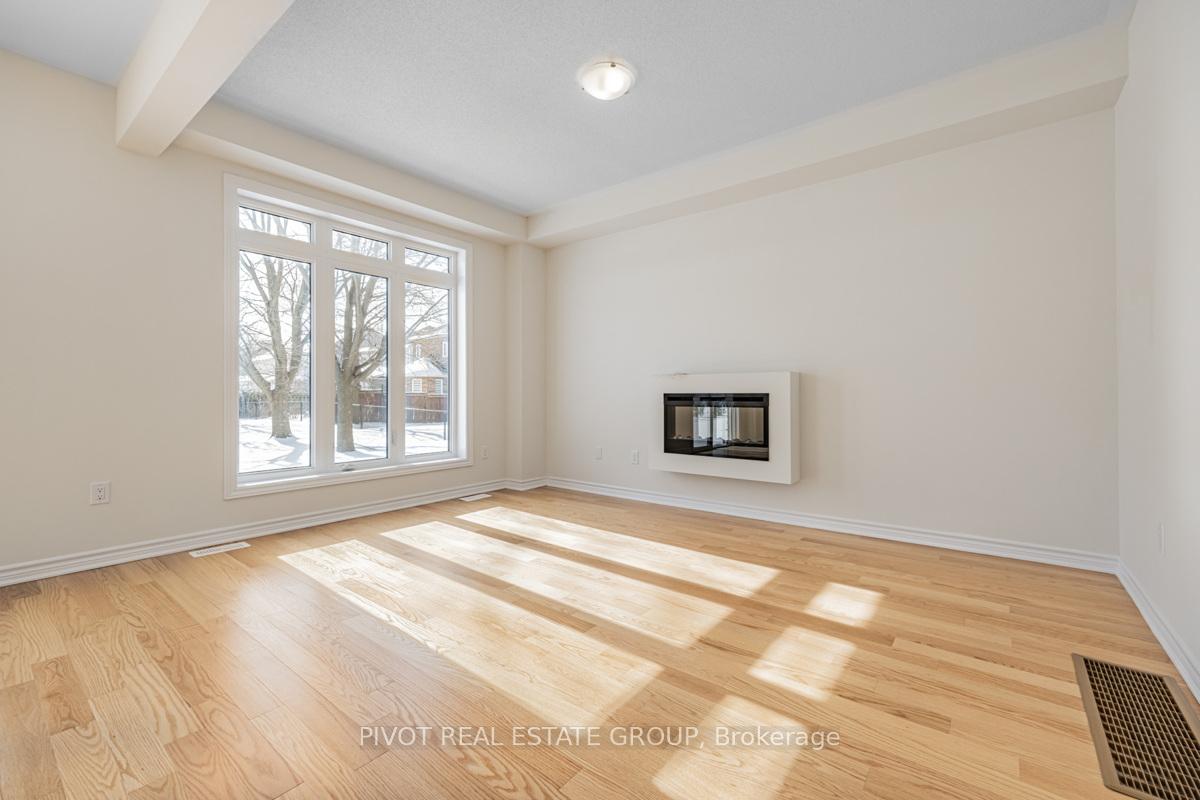 Photo 13 of 44 Waterfront Crescent, Whitby, Port Whitby — HOMEH