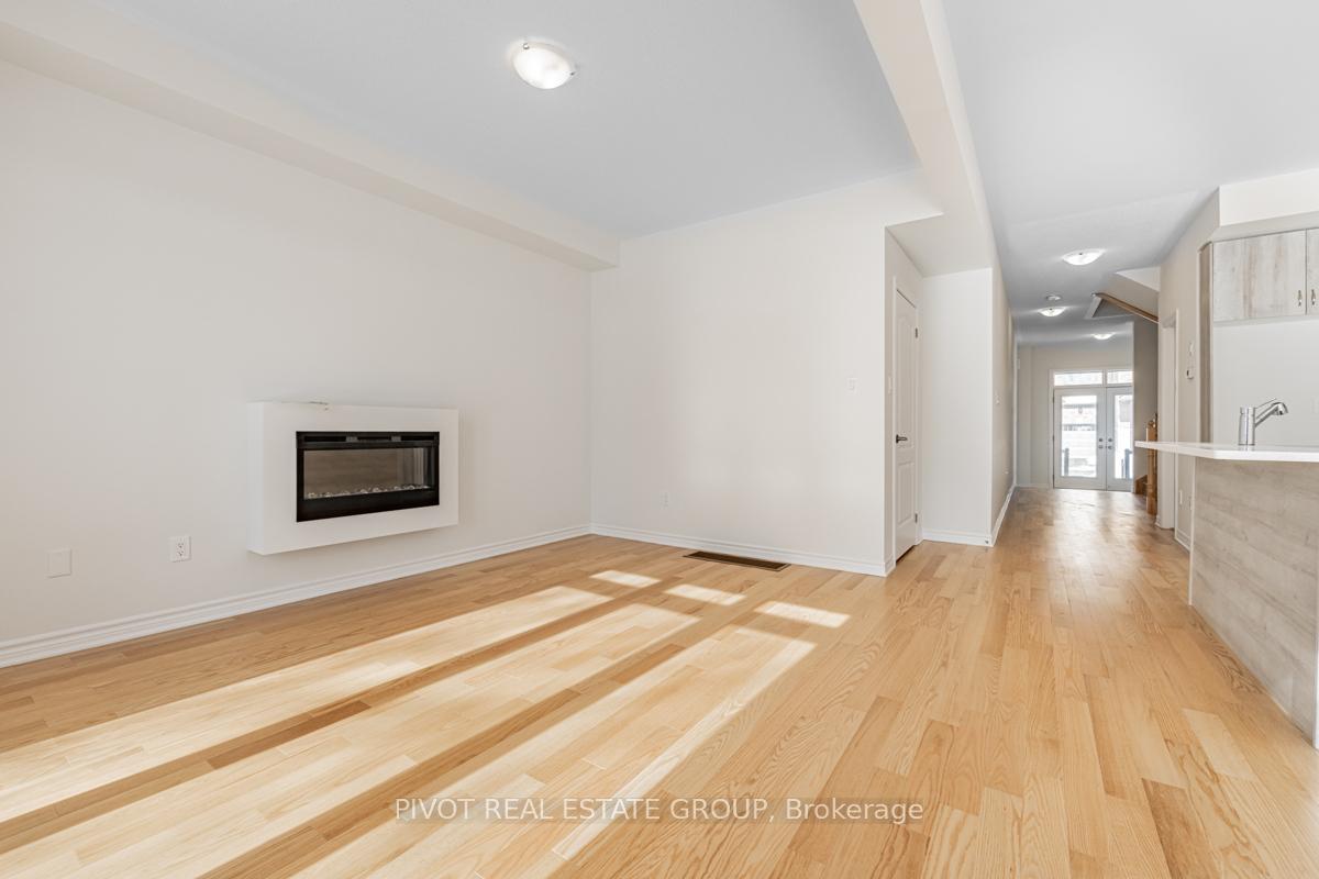 Photo 14 of 44 Waterfront Crescent, Whitby, Port Whitby — HOMEH