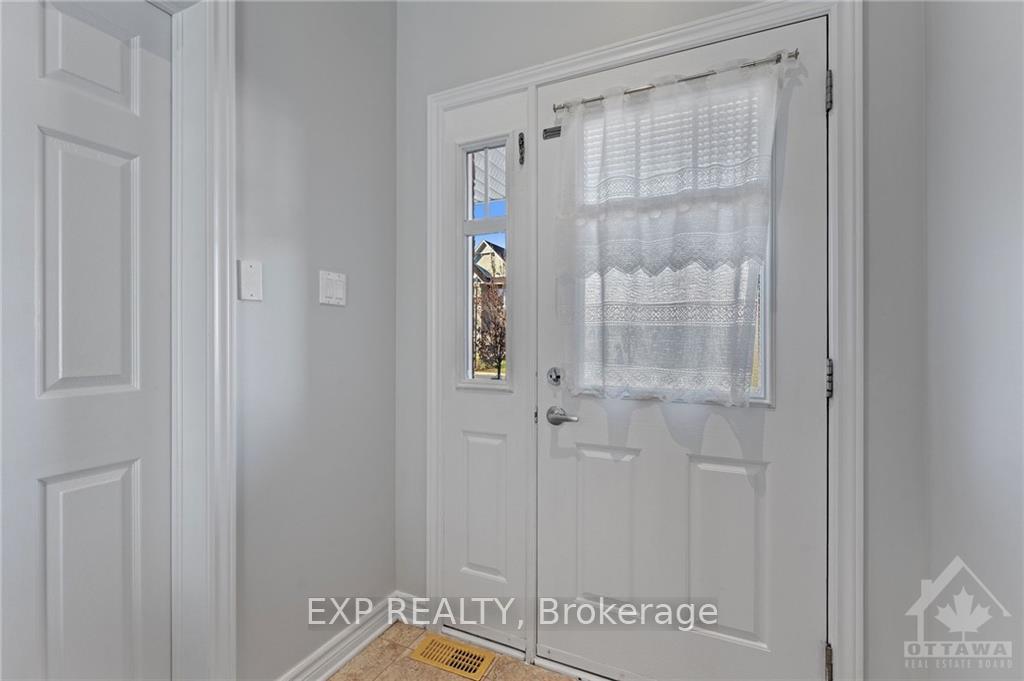 Photo 4 of 313 Ravenswood Way, Ottawa, Avalon East — HOMEH