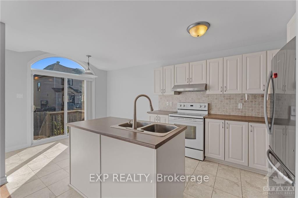 Photo 10 of 313 Ravenswood Way, Ottawa, Avalon East — HOMEH