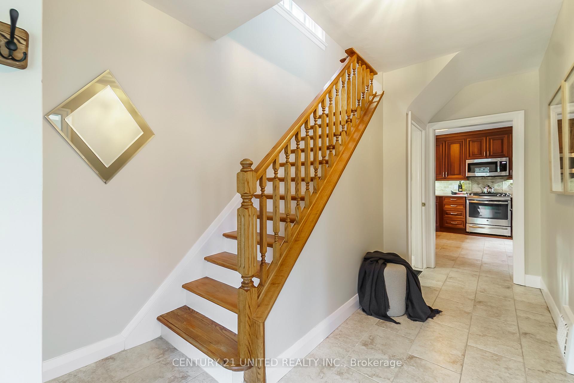 Photo 6 of 635 Montrose Street, Peterborough, Otonabee Ward 1 — HOMEH
