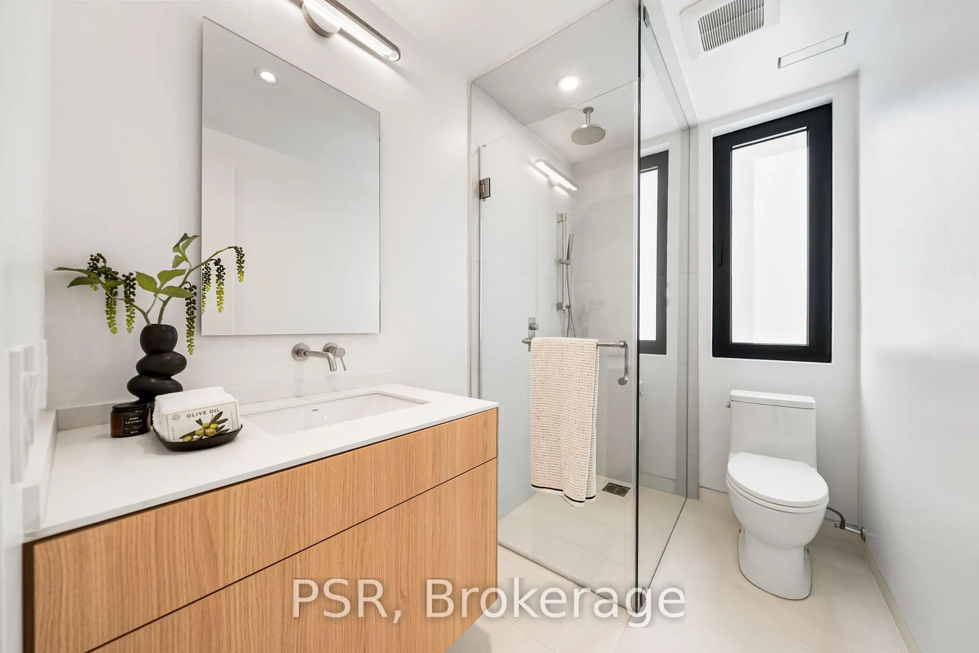 Photo 21 of 188 Montclair Avenue, Toronto, Forest Hill South — HOMEH