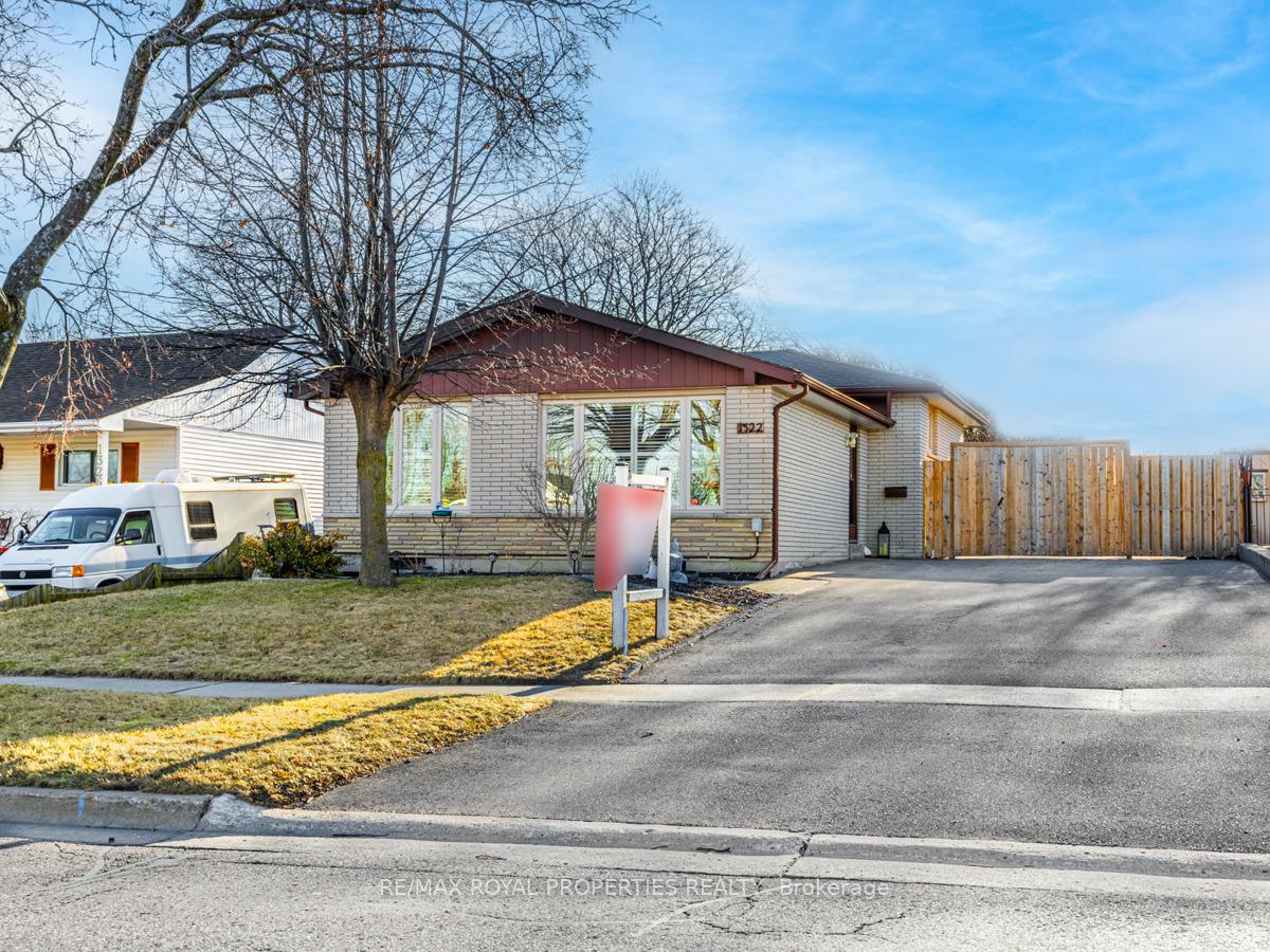 Photo 2 of 1322 Cedar Street, Oshawa, Lakeview — HOMEH