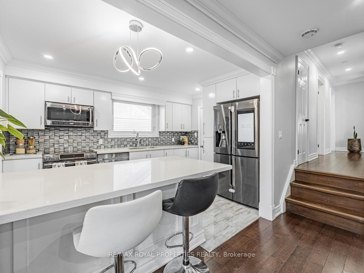 Photo 10 of 1322 Cedar Street, Oshawa, Lakeview — HOMEH