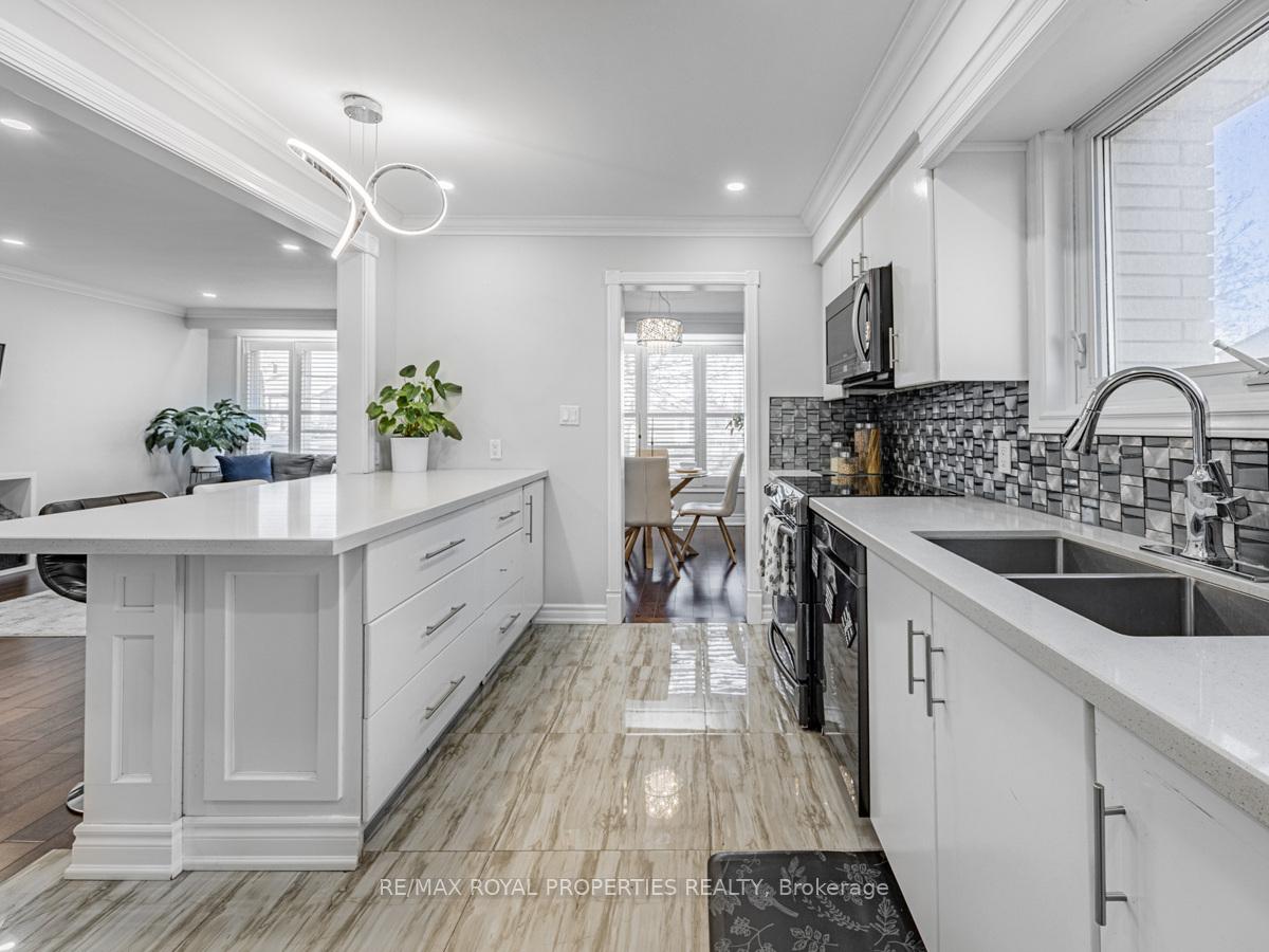 Photo 13 of 1322 Cedar Street, Oshawa, Lakeview — HOMEH