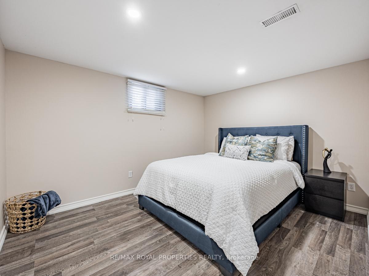 Photo 23 of 1322 Cedar Street, Oshawa, Lakeview — HOMEH