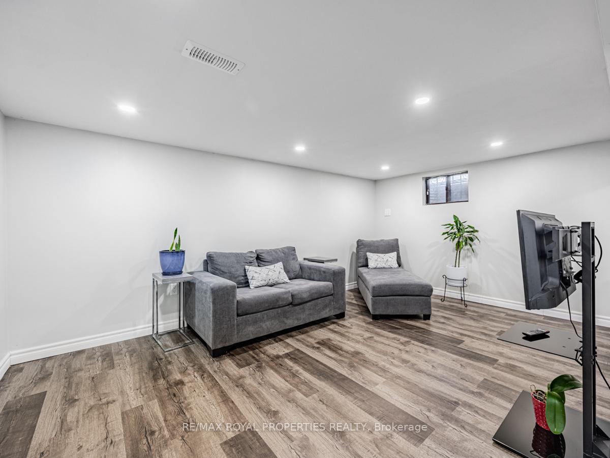 Photo 26 of 1322 Cedar Street, Oshawa, Lakeview — HOMEH