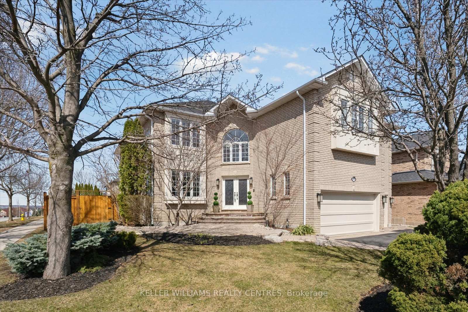 Photo 1 of 135 Sanibel Crescent, Vaughan, Uplands — HOMEH