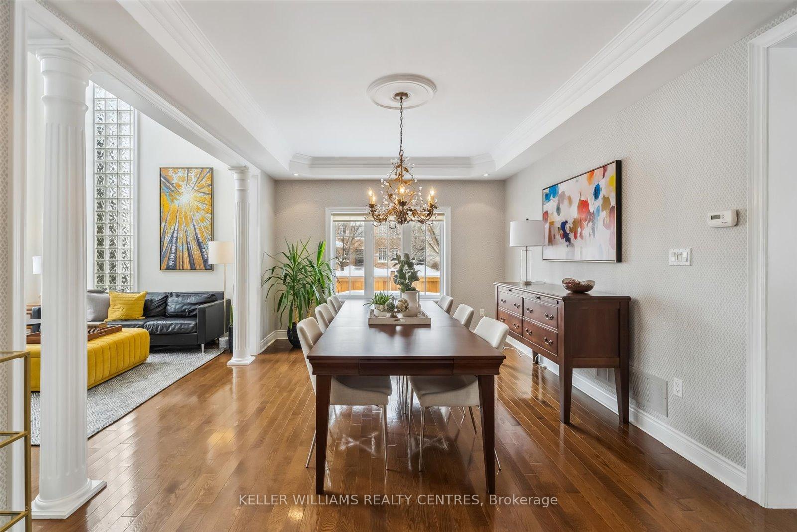 Photo 6 of 135 Sanibel Crescent, Vaughan, Uplands — HOMEH
