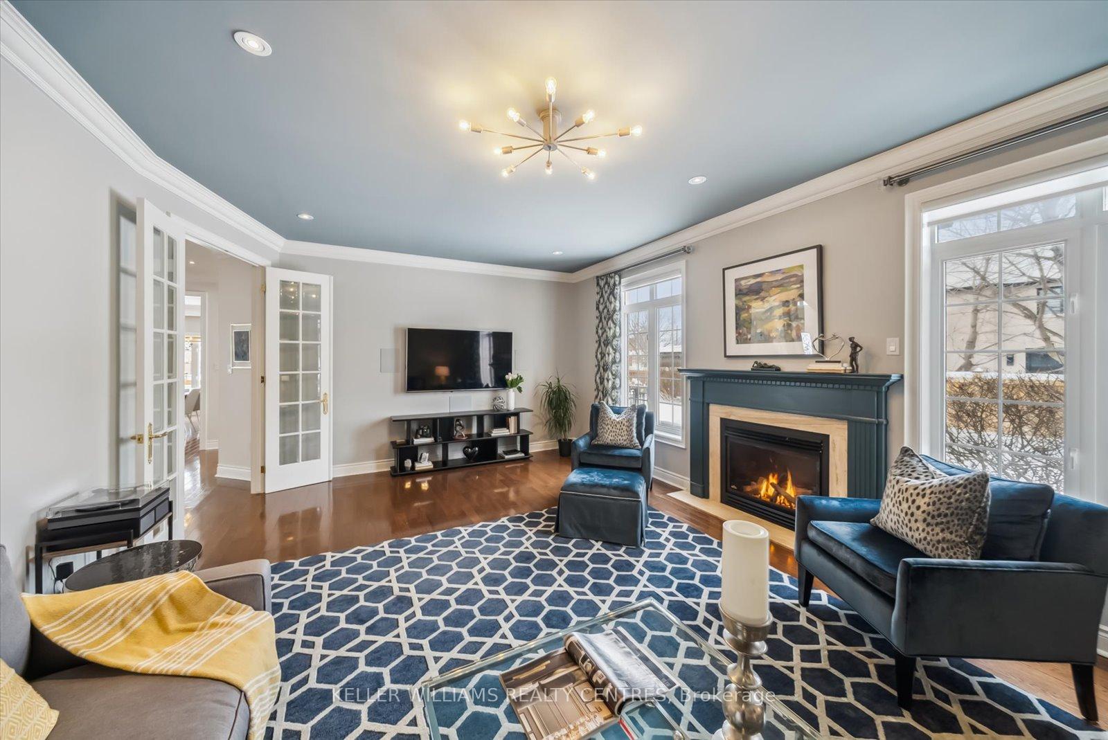 Photo 12 of 135 Sanibel Crescent, Vaughan, Uplands — HOMEH