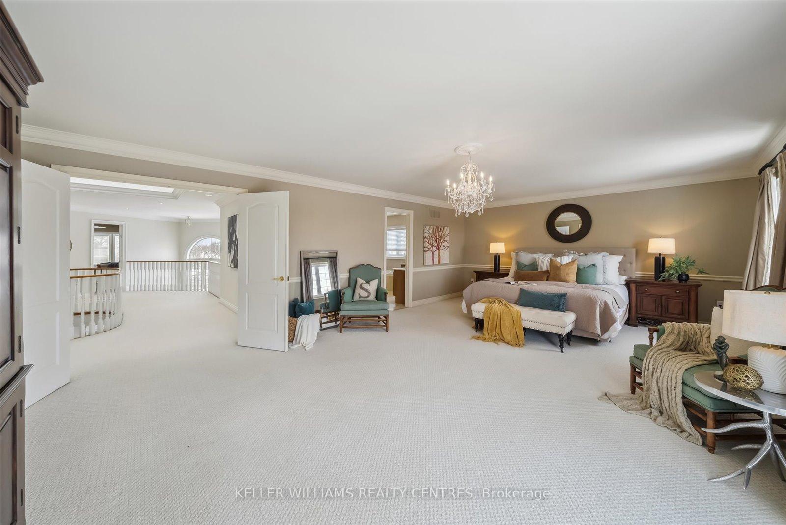 Photo 17 of 135 Sanibel Crescent, Vaughan, Uplands — HOMEH