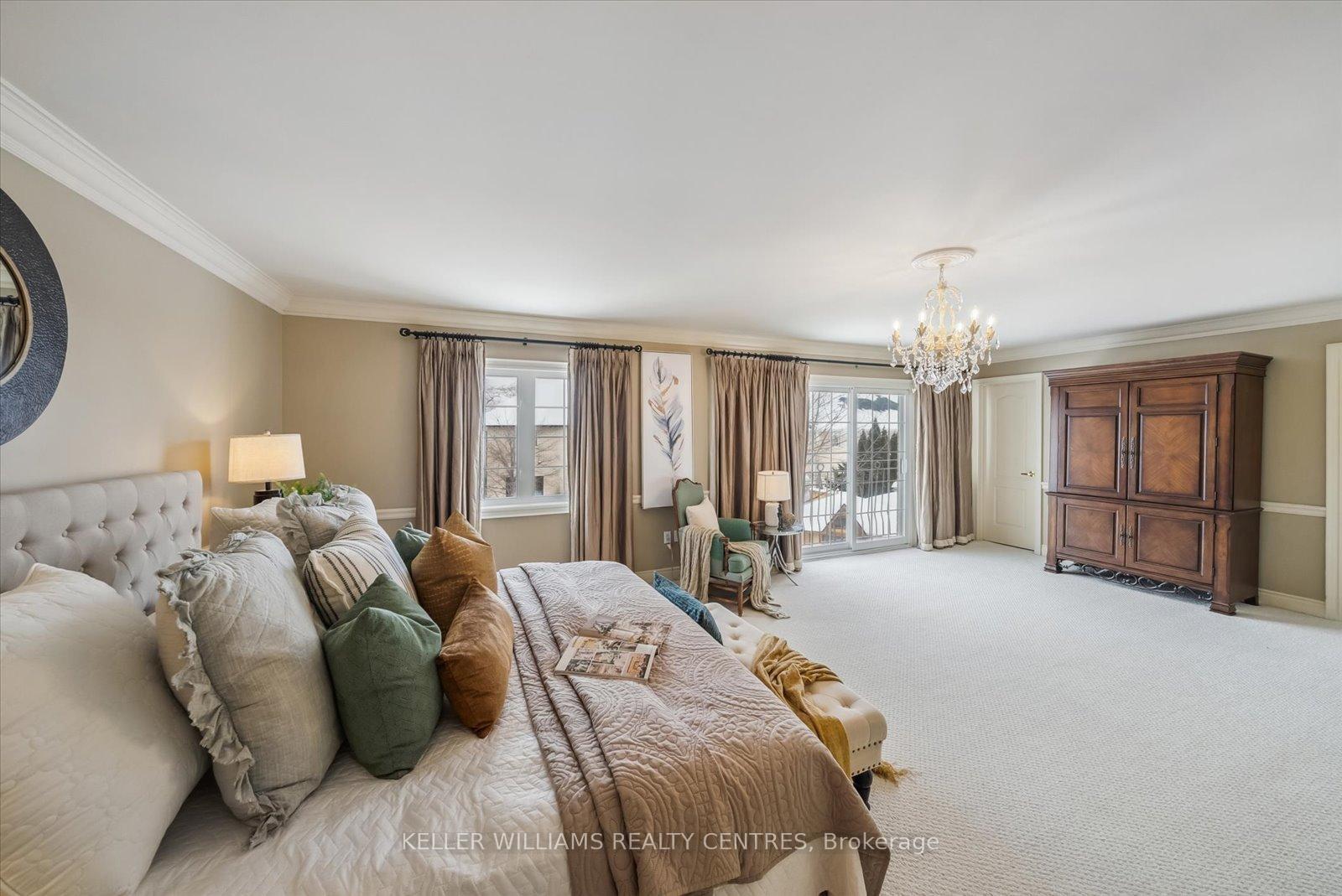 Photo 18 of 135 Sanibel Crescent, Vaughan, Uplands — HOMEH