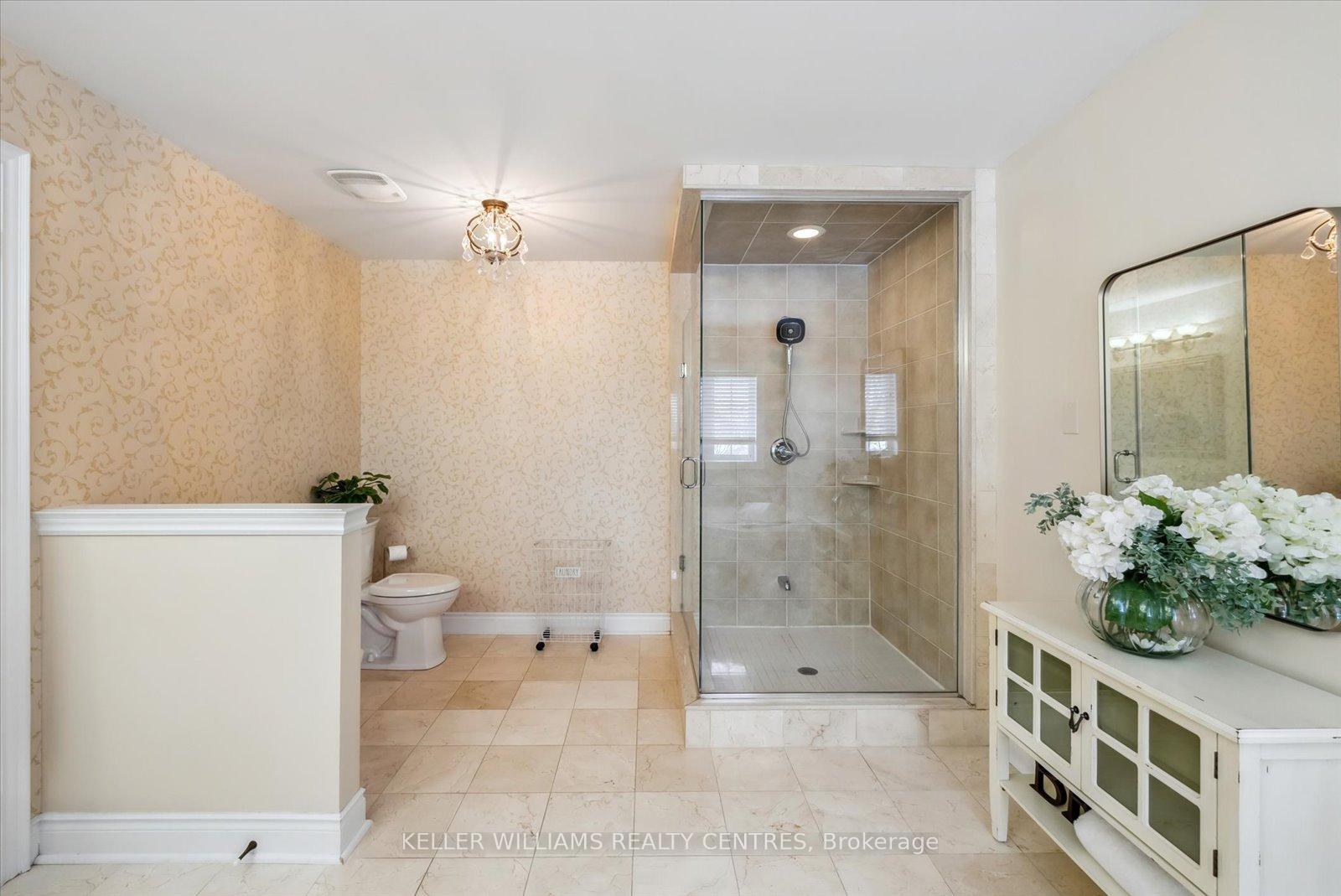 Photo 20 of 135 Sanibel Crescent, Vaughan, Uplands — HOMEH