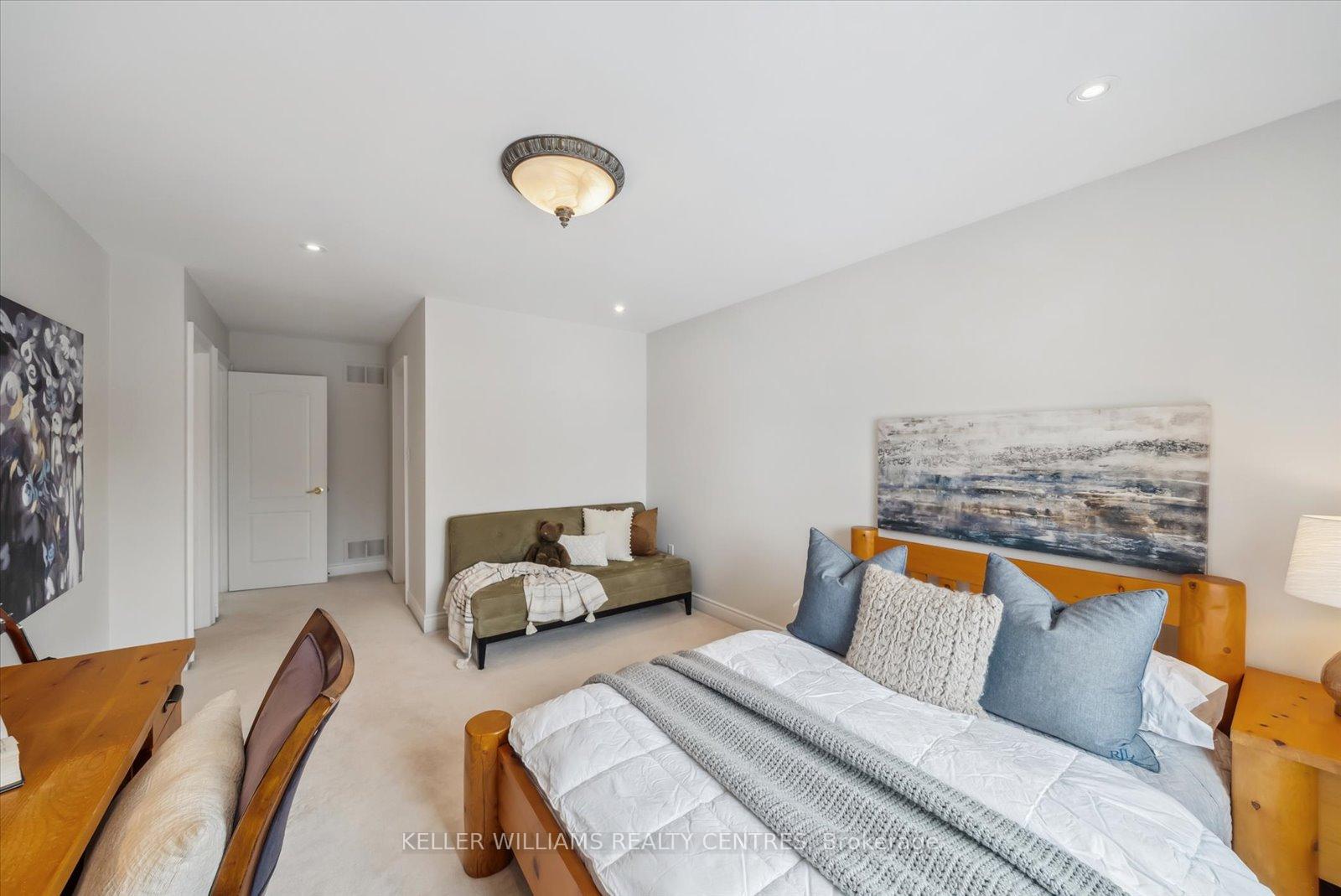 Photo 25 of 135 Sanibel Crescent, Vaughan, Uplands — HOMEH