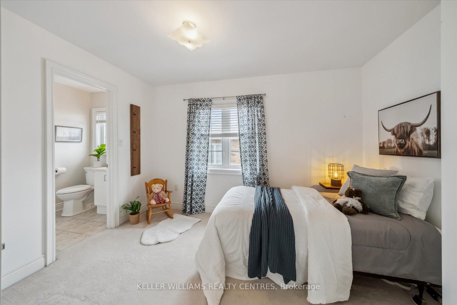 Photo 26 of 135 Sanibel Crescent, Vaughan, Uplands — HOMEH
