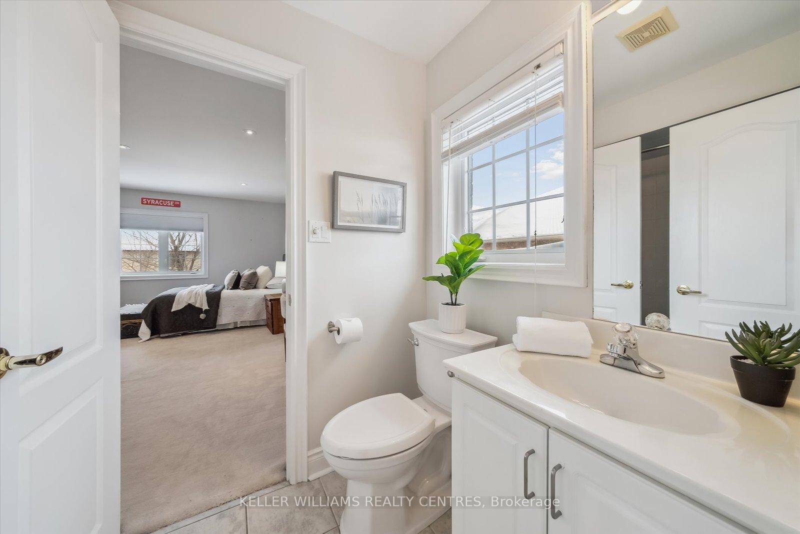 Photo 27 of 135 Sanibel Crescent, Vaughan, Uplands — HOMEH