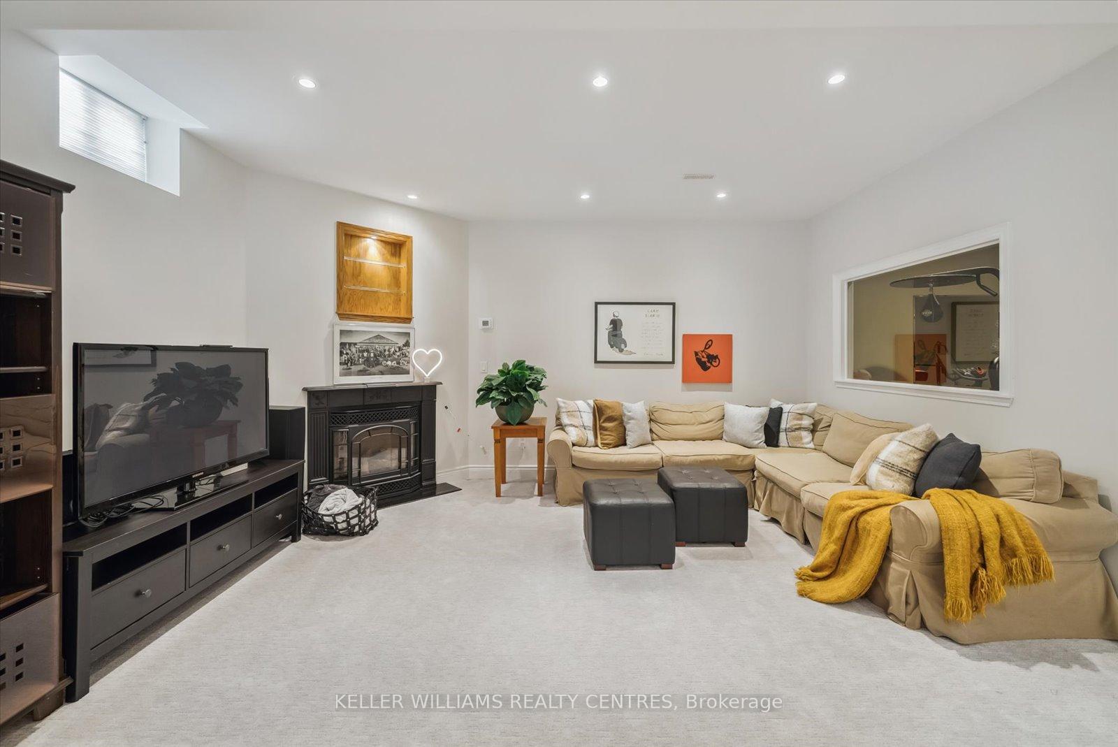 Photo 30 of 135 Sanibel Crescent, Vaughan, Uplands — HOMEH