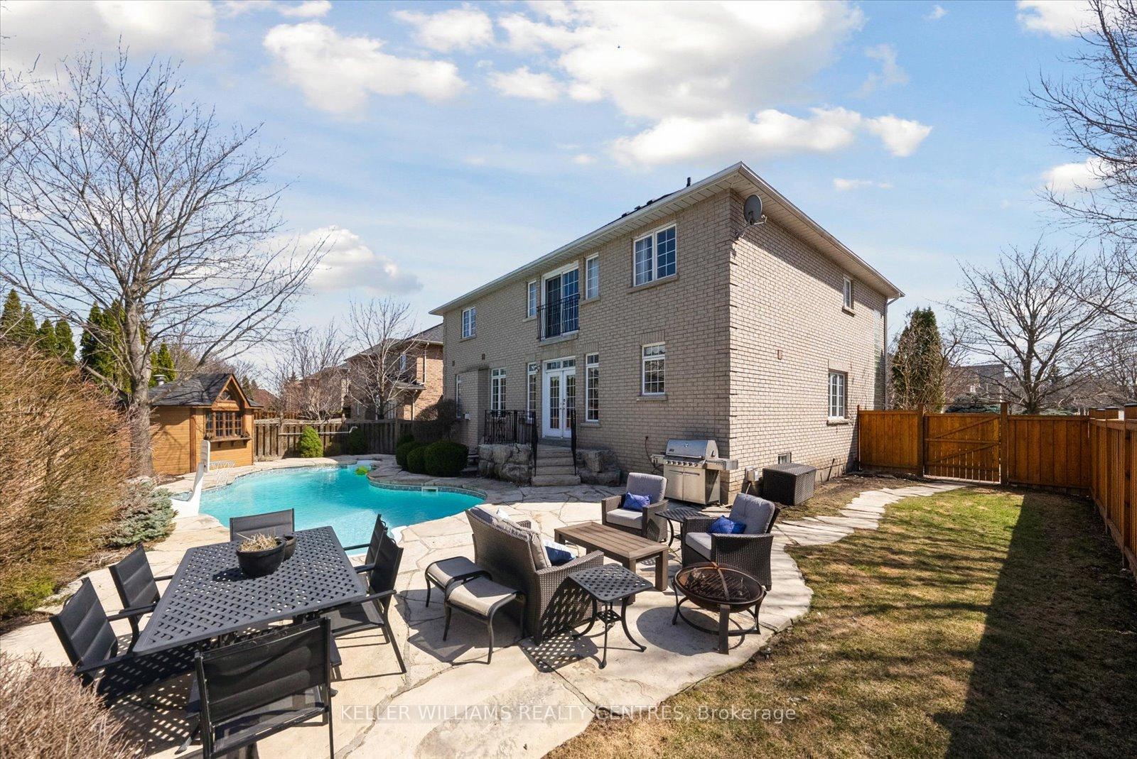 Photo 42 of 135 Sanibel Crescent, Vaughan, Uplands — HOMEH